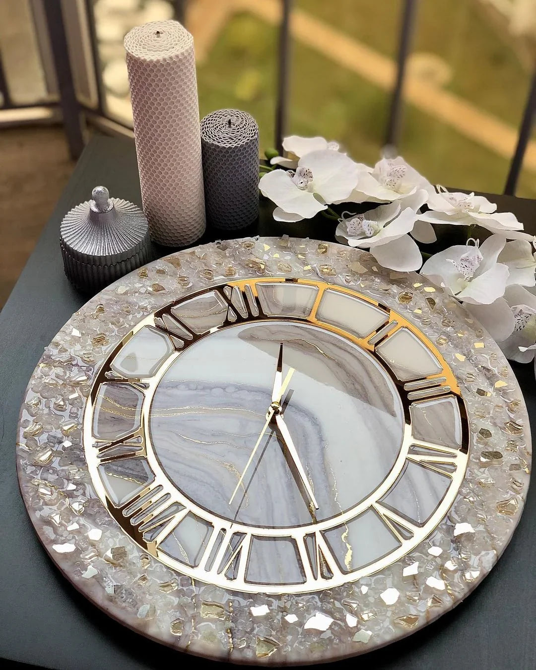Sunlit Marble – Handcrafted Resin Luxe Wall Clock