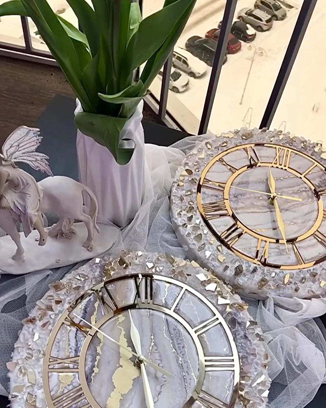 Golden Pearl Elegance – The Luxury Resinart Clock