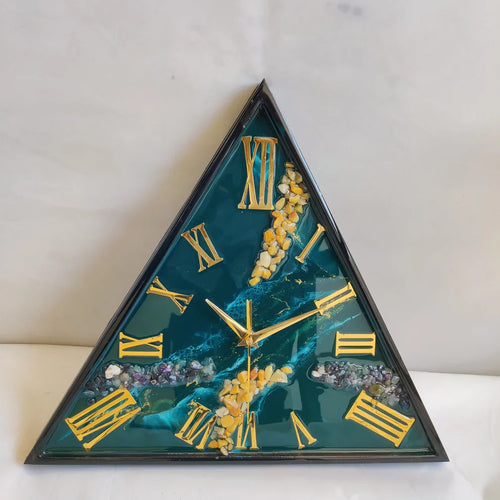 Emerald Prism Luxury Resin Wall Clock – Handcrafted Geometric Statement Timepiece