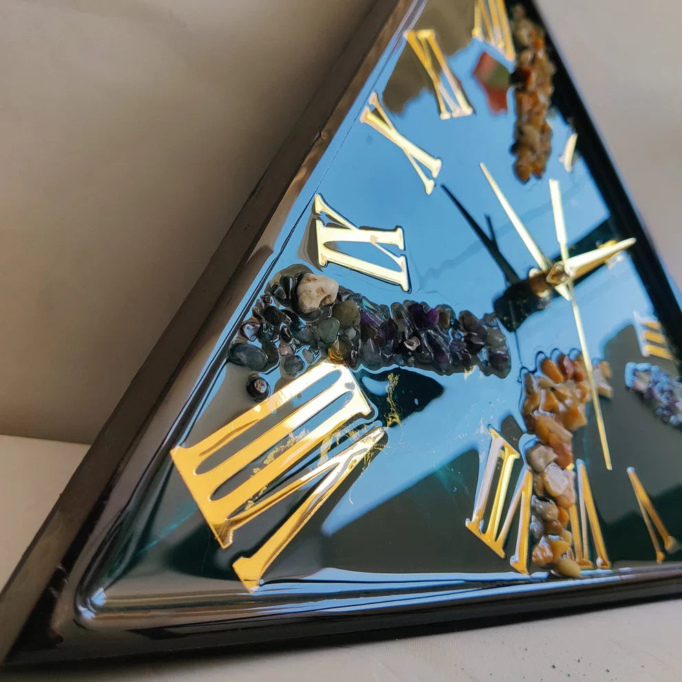 Emerald Prism Luxury Resin Wall Clock – Handcrafted Geometric Statement Timepiece