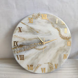 Cream Radiance – The Luxury Resin Clock with Gold Veins