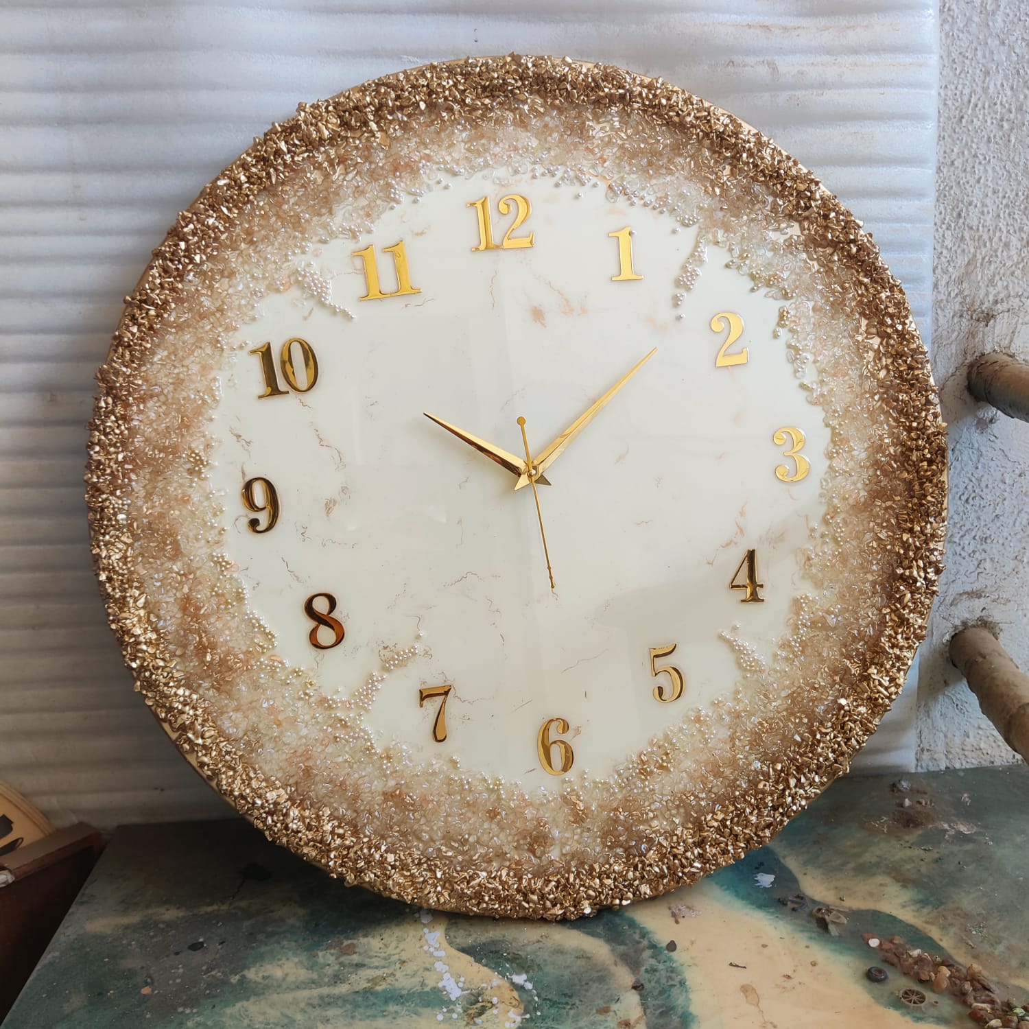 Champagne Crystal Halo Luxury Resin Wall Clock – Handcrafted Gold & Ivory Statement Timepiece