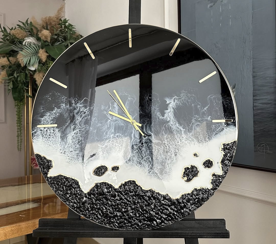 Obsidian Shore Luxury Resin Wall Clock – Black & White Ocean Wave Edition