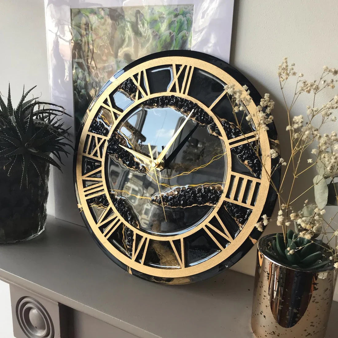 Black Radiance – The Luxury Resinart Clock with Golden Frame