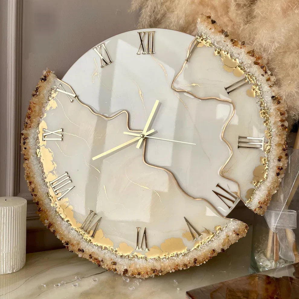 Moonmilk - Silent Round Clock by Azaro