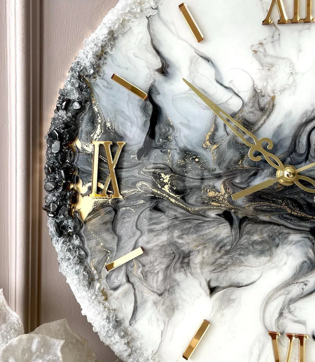 Midnight Haze – Handcrafted Resin Wall Clock