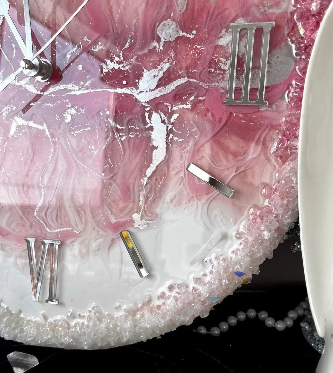 Rose Mist Delight – The Luxury Resin Clock