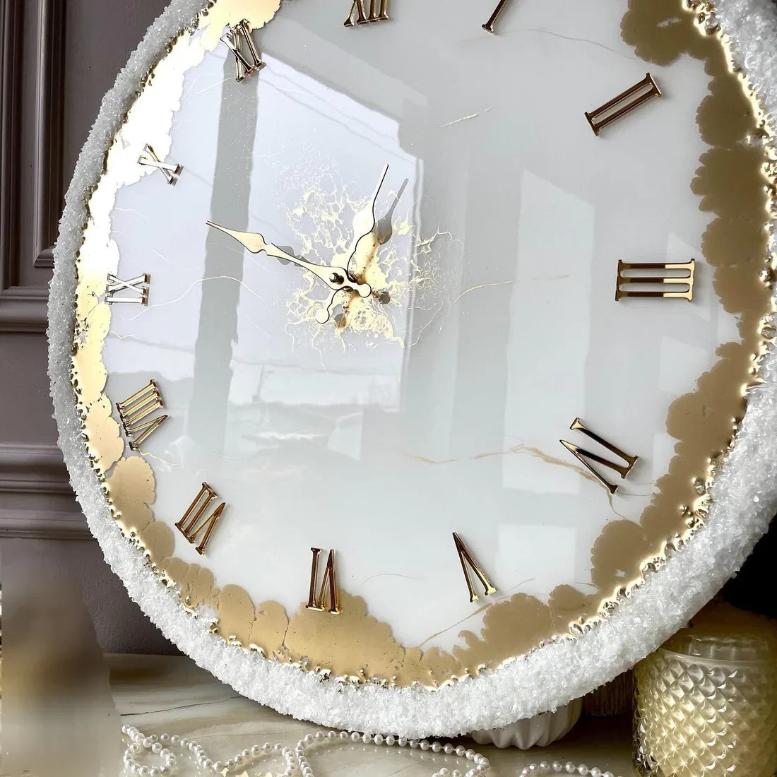 Snowbloom White – Handcrafted Resin Wall Clock