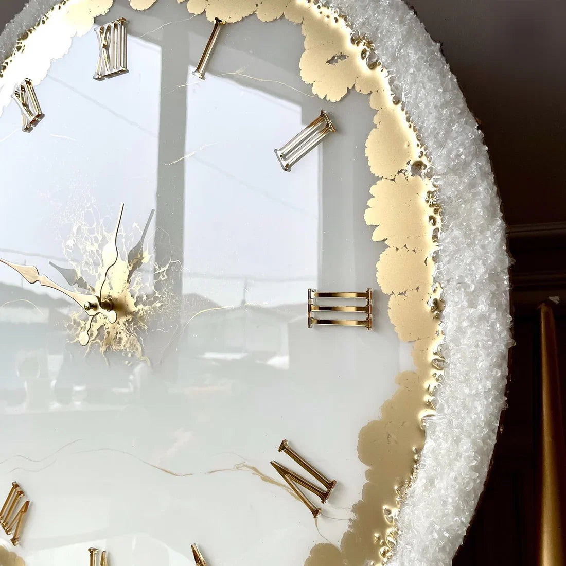 Snowbloom White – Handcrafted Resin Wall Clock