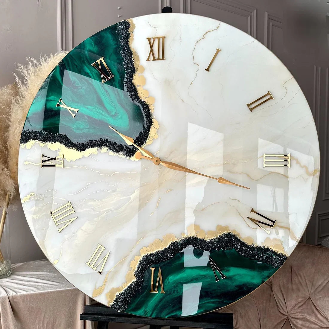 Emerald Mist Luxe – Green Resinart Clock