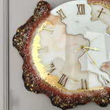 Golden Plume – Elegant Resin Art Clock