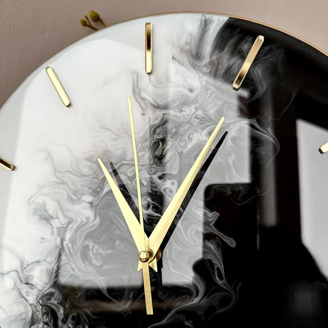 Black & White Symphony – Handcrafted Resin Wall Clock